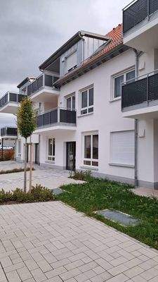 Gewerbefläche u. Parkplätze