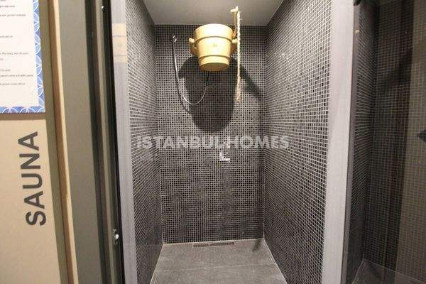 City-View Apartments with Pools and Sports Fields in Başakşehir