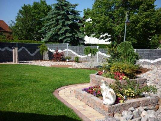 Gambionenzaun rundherum 