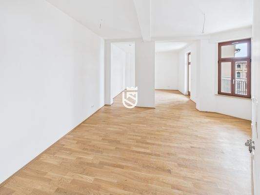 Blick aus Küche in Richtung Wohnen  (1)