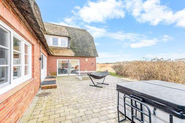 Terrassenbereich mit Zugang zum Wohnzimmer