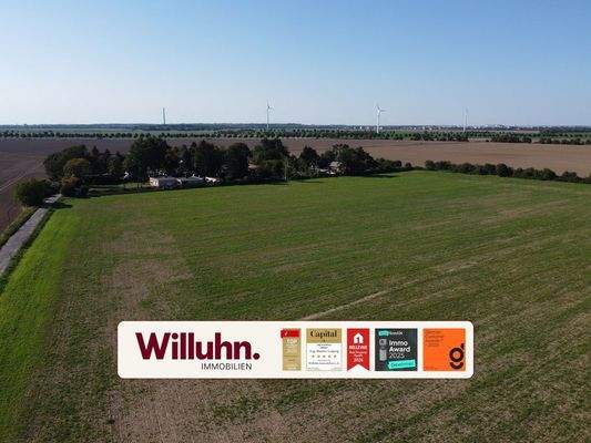 über 16.230 Quadratmeter