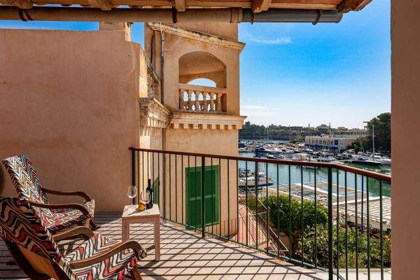 d896a8ec-2e88-467b-892c-6946d850ae6d