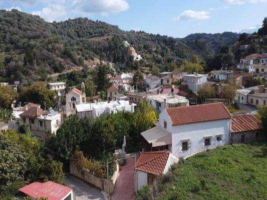 Kreta, Manoliopoulo: Schönes Haus in ruhiger Lage zu verkaufen