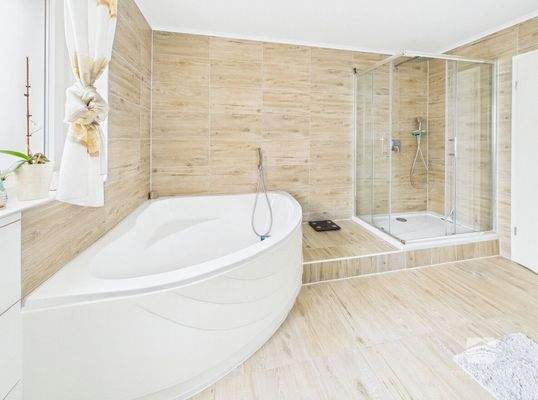 WE2: Badezimmer (KI)