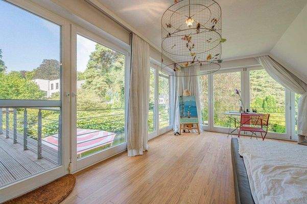 Weiteres Zimmer im Obergeschoss (Anbau) mit Blick 