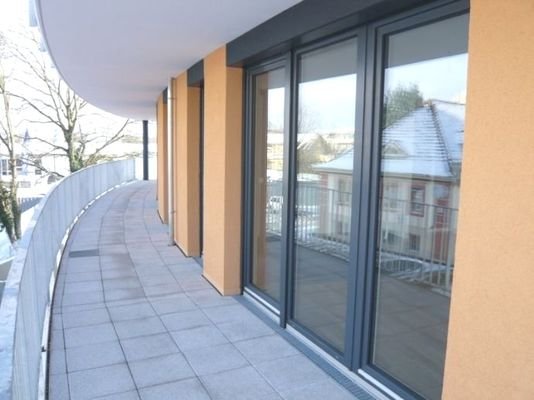Curved Balkon (180 Grad)