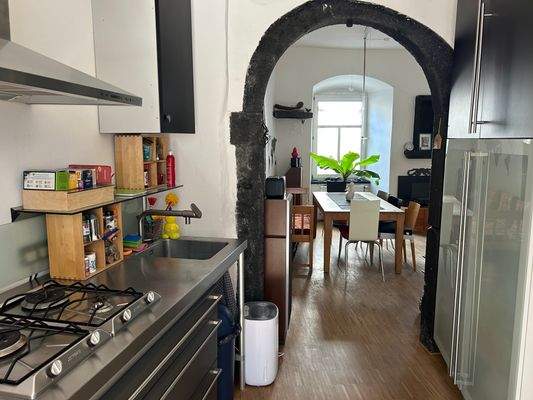 EG: EBK mit Zugang zur kleinen Terrasse