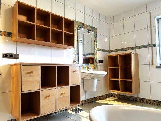 Badezimmer 4 1OG.jpg