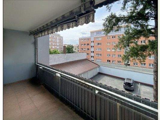 22-2.OG links Balkon.jpg