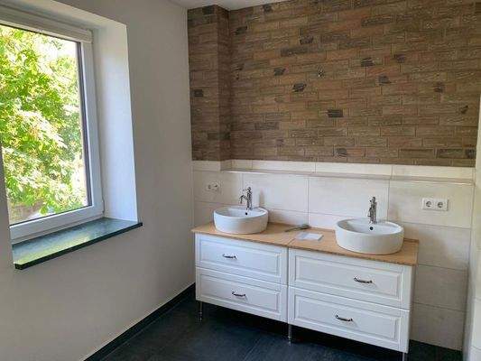 Bad, Ansicht Waschbecken