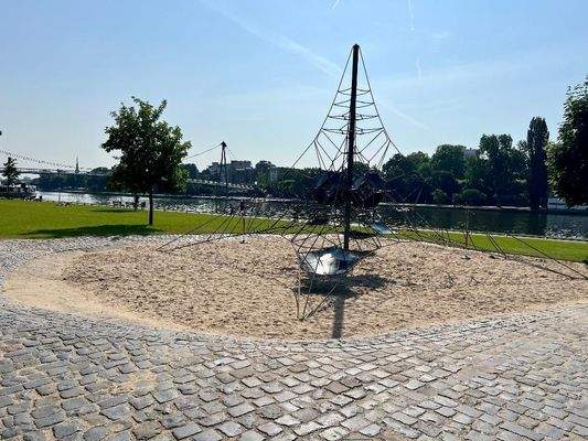 Spielplatz am Main