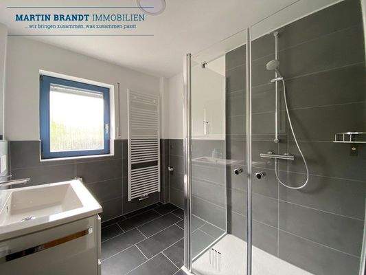 Tageslichtbad mit Dusche