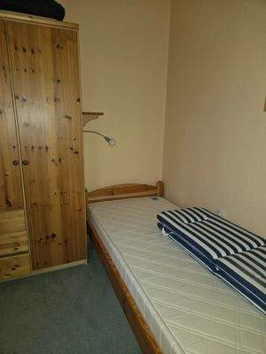 Schlafraum mit Fenster