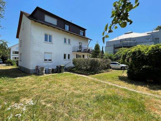 Außenansicht Rückseite mit Garten