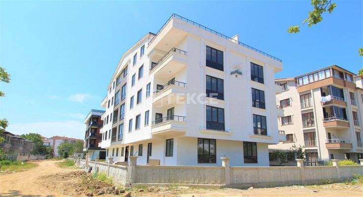 Nature-View Flats near the Sea in Çınarcık Yalova