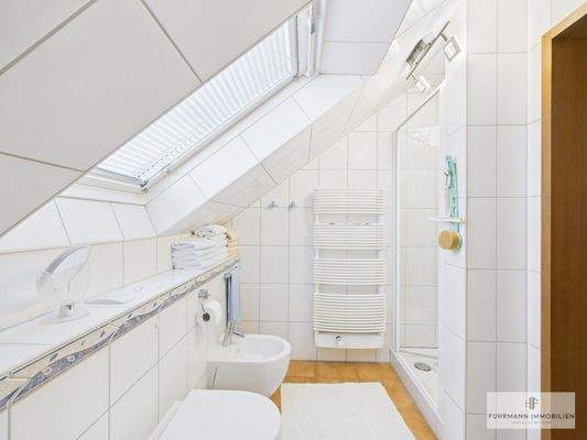 modernisiertes Duschbad