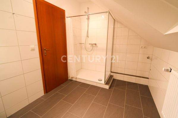 DG Badezimmer mit Waschmaschinen Stellplatz