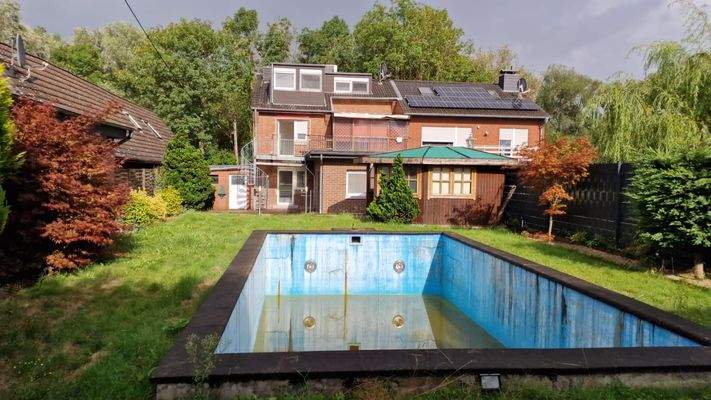 Großzügige Doppelhaushälfte mit weitläufigem Garten in Meerbusch-Strümp.jpg