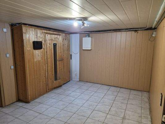 Kelleraum m Sauna.jpg