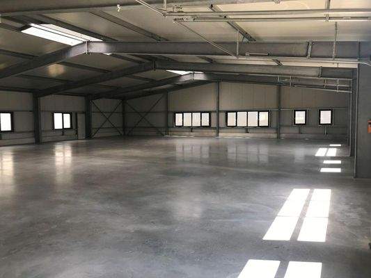 Neubau Halle 2019 innen