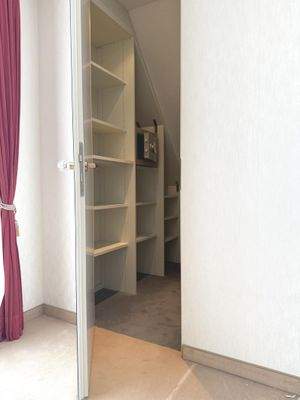 Begehbarer Kleiderschrank