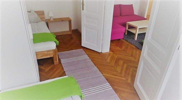 Schlafzimmer mit 2 Einzelbetten