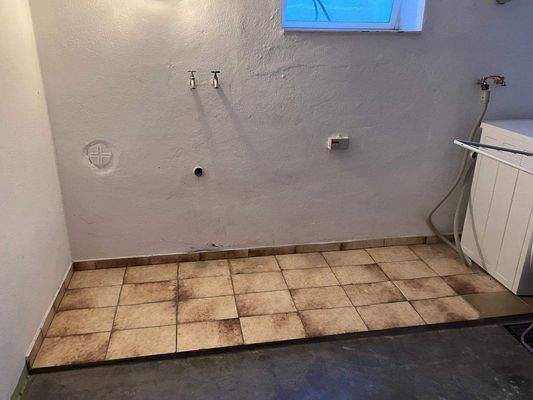 Platz für Waschmaschine und Trockner