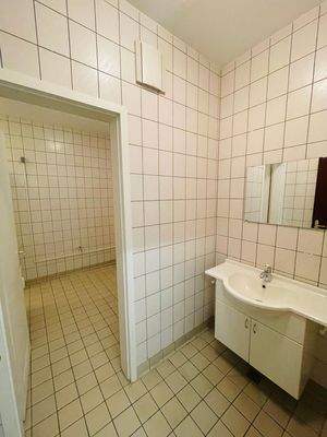 Sozialbereich mit Lagermöglichkeit.jpeg