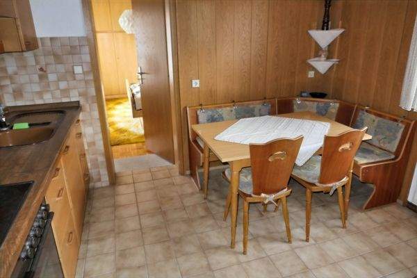 EG Küche mit Essplatz