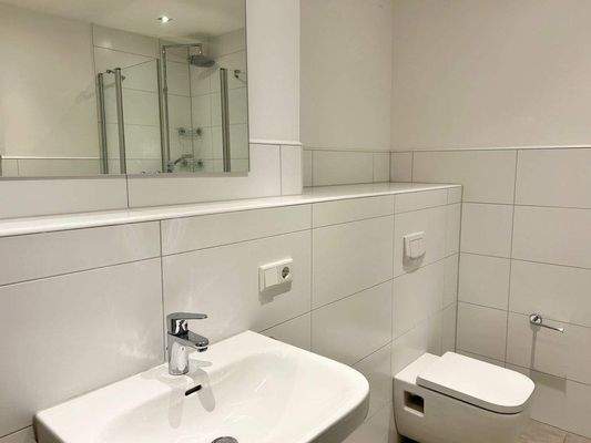 Badezimmer Ansicht 1