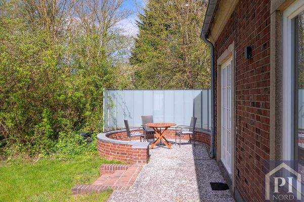 Geschützte Sonnenterrasse