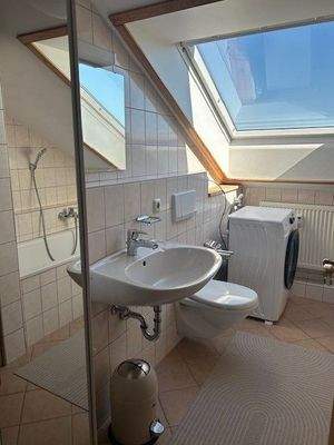 Blick in das Badezimmer - Kopie.jpg