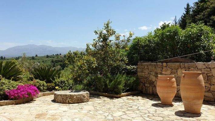 Kreta, Paidochori: Ländliches Steinhaus mit freier Aussicht zu verkaufen