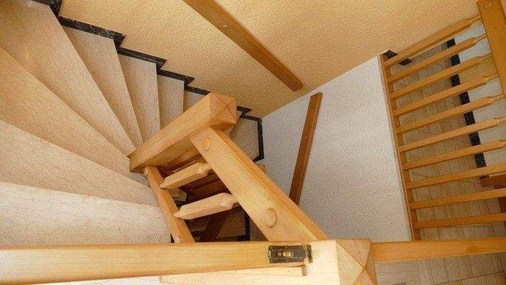 Abgang ins Untergeschoss