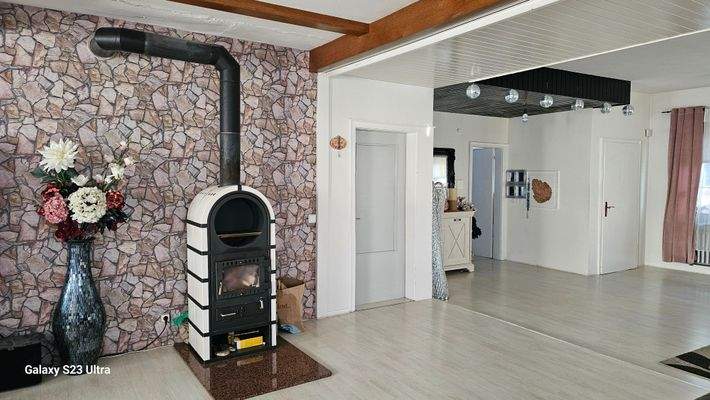 Kaminofen im Wohnzimmer EG