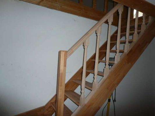 Haus 2 Innentreppe zum DG