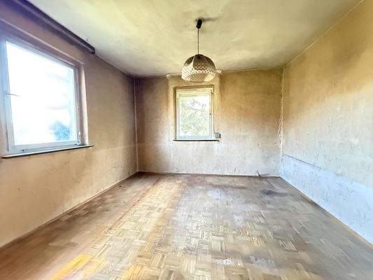 1. Zimmer neben Wohnzimmer