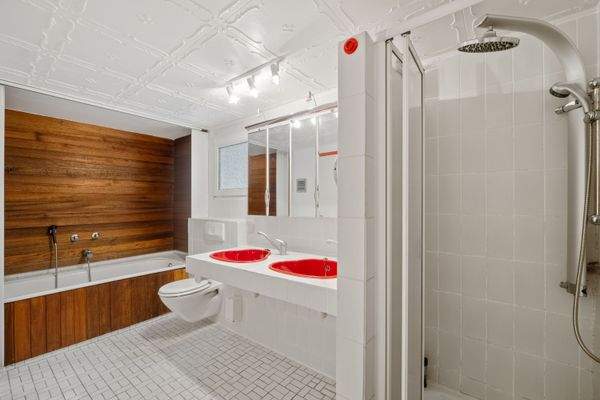 Badezimmer im KG.jpg