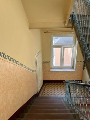 Hausflur Treppe zum EG.JPG