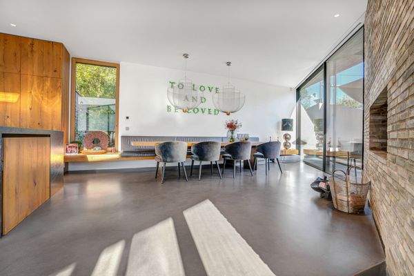 Großzügiger Essbereich. Für die große Familie.