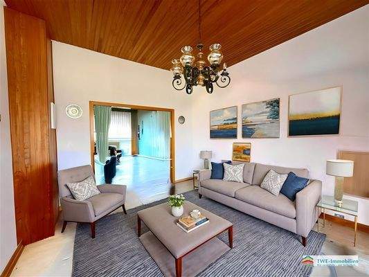 Wohnzimmer EG / Zugang Terrasse / virtual staging 