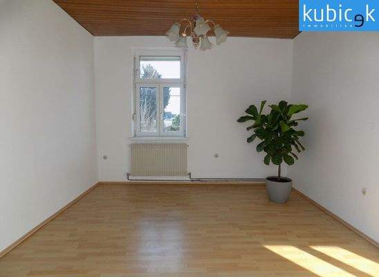 Schlaf-/Arbeitszimmer im OG