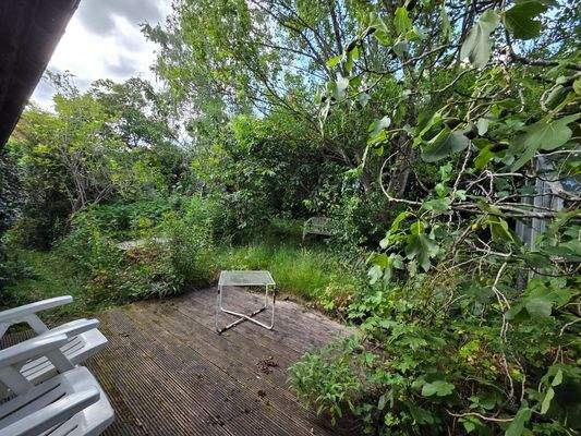 Terrasse hinten an der Küche