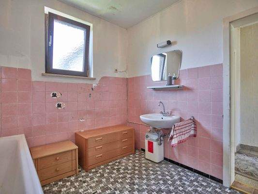 Altbau Badezimmer EG