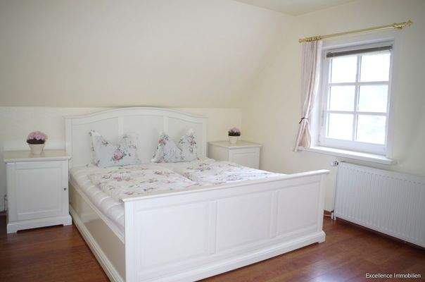 Großes Schlafzimmer 1