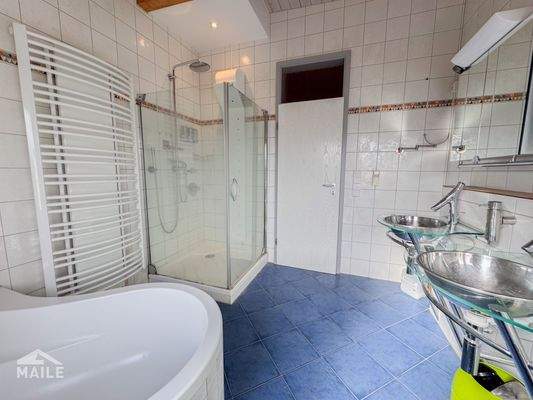 Ebene 2 - Badezimmer 1