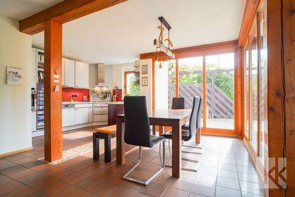 Lichtdurchflutetes Erdgeschoss mit...