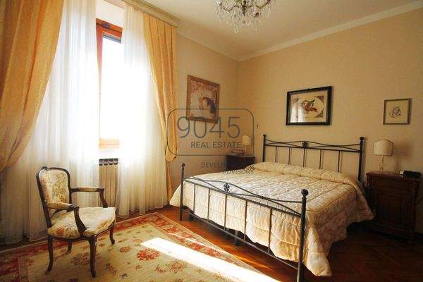 Charaktervolle Villa mit Gästehaus inmitten der toskanischen Natur