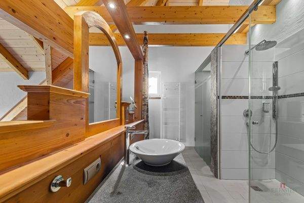 Badezimmer Schlafzimmer 2